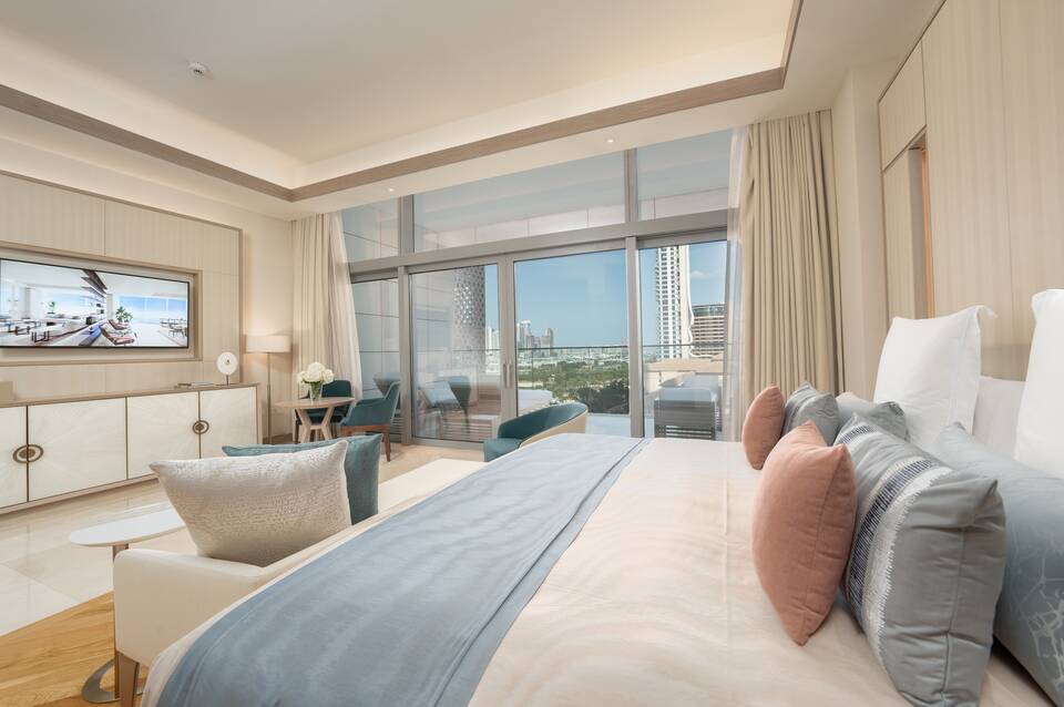 FIVE Luxe 1