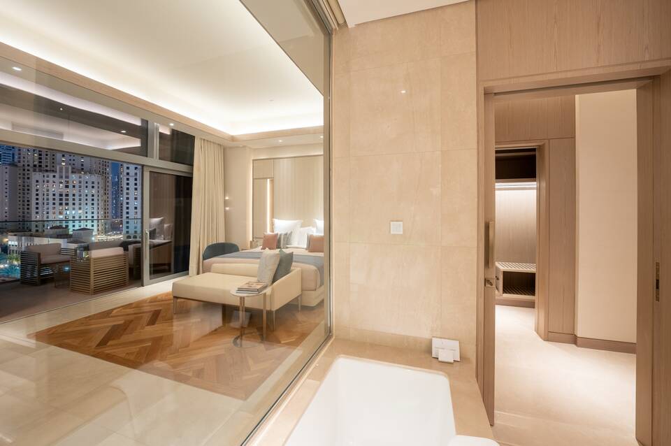 FIVE Luxe 3