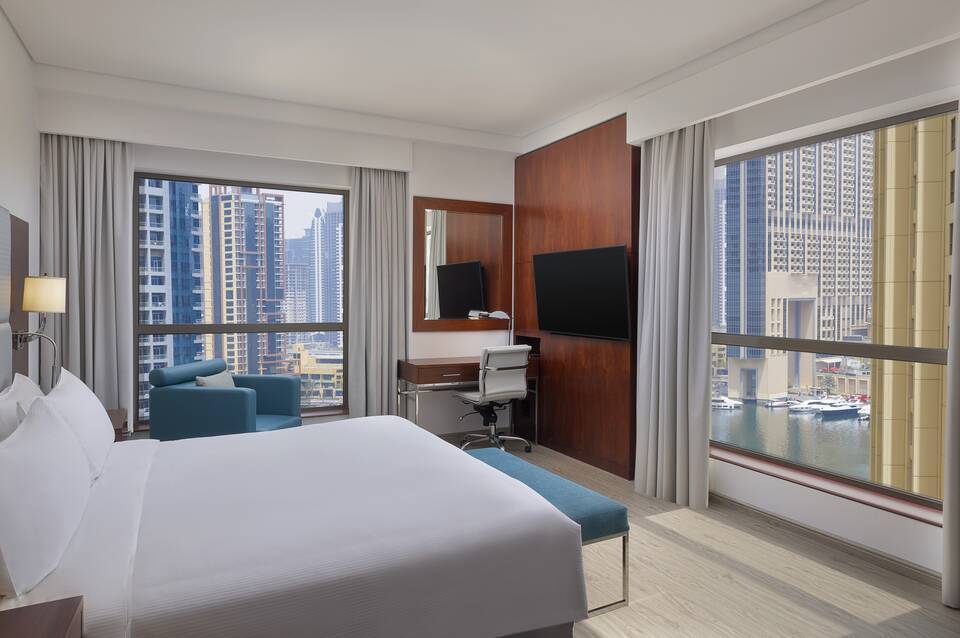Hilton Dubai The Walk 2