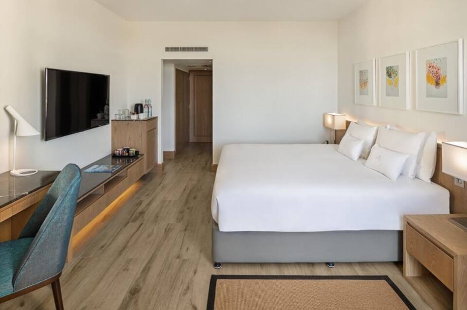JA Beach Hotel 2