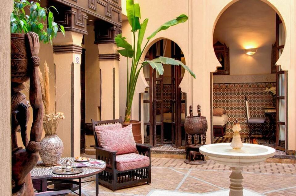 Angsana Riad Tiwaline 1