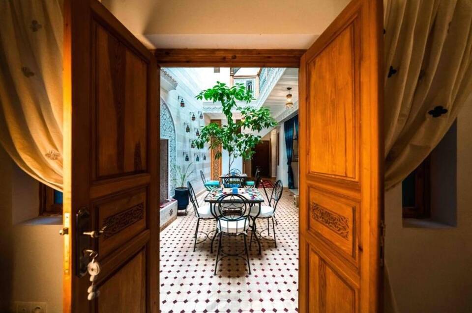 Riad Kiyanjana 5