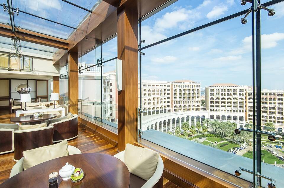 The Ritz-Carlton Abu Dhabi Grand Canal 3
