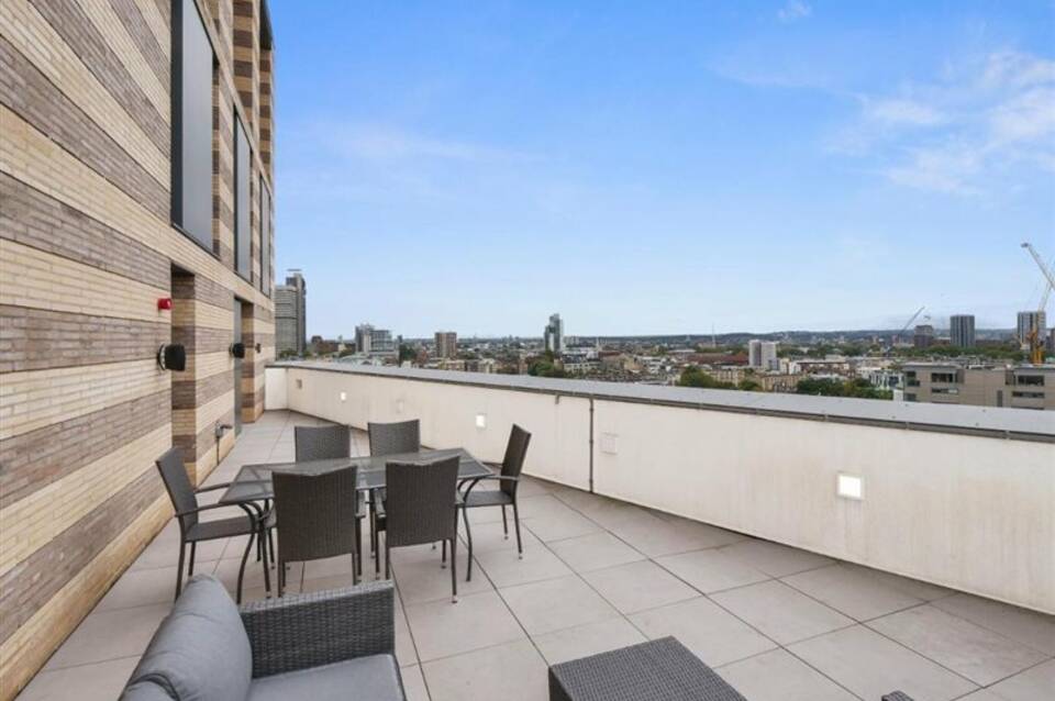 Southwark Residences by Aeria Apartments 2