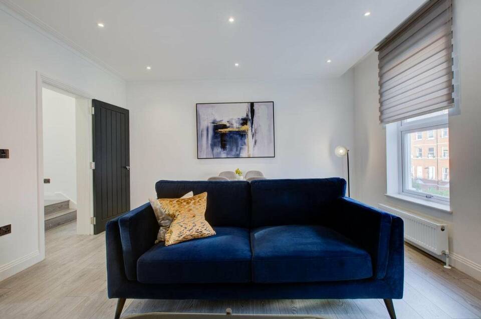 Hybrid Resi - Fulham 2