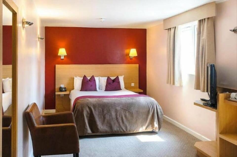 The Luton Hotel 2