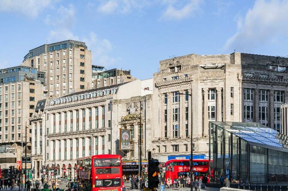 Zedwell Underground Tottenham Court Road 2