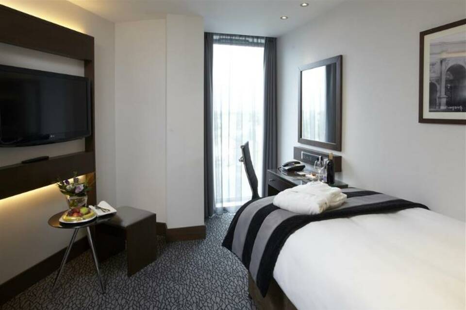 Park Grand Heathrow 2