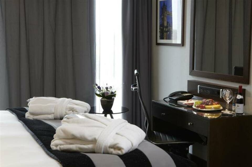 Park Grand Heathrow 5