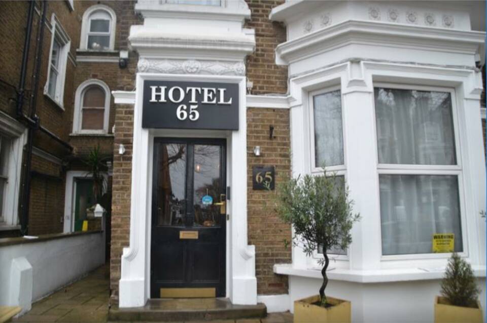 Hotel 65 1