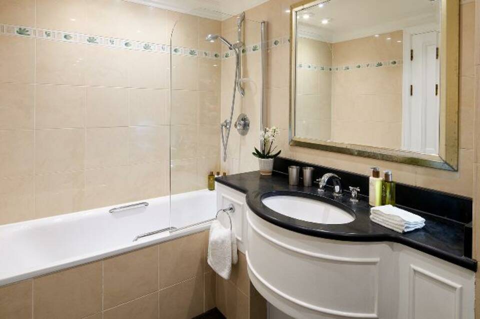 Cheval Knightsbridge 5