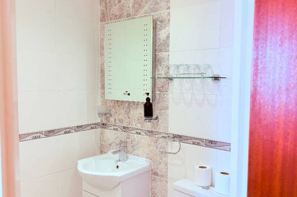 Albro House 4