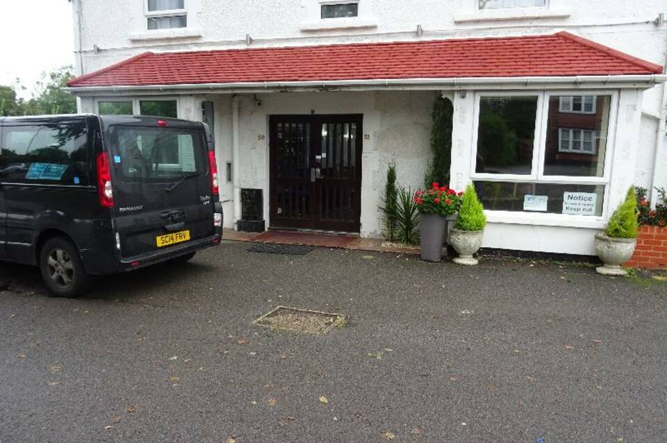 Gatwick White House 1