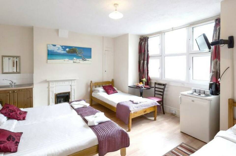 City London Hotel 3