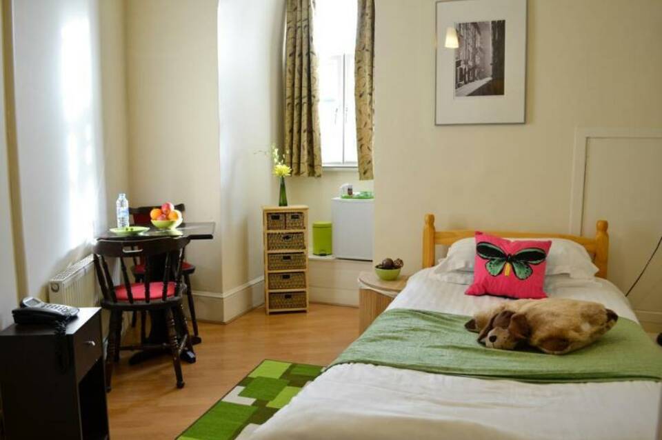 City London Hotel 3