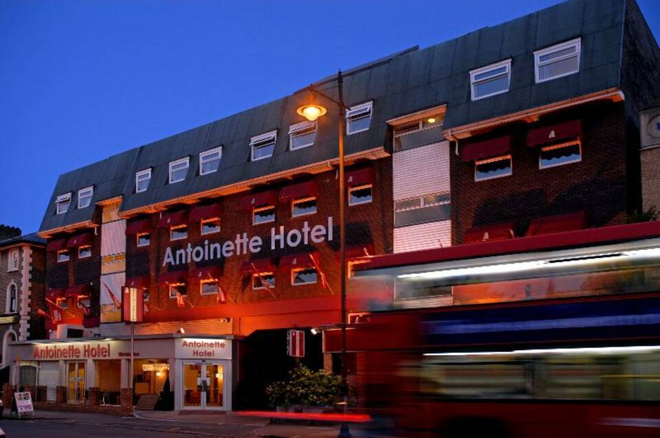Antoinette Hotel 1