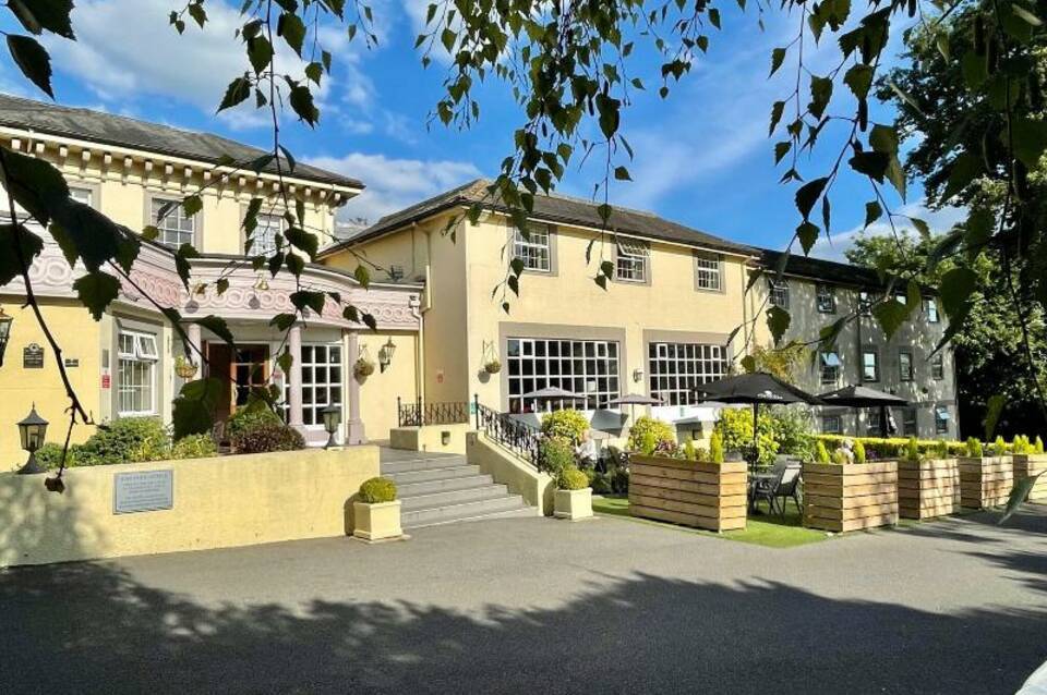 Reigate Manor 4