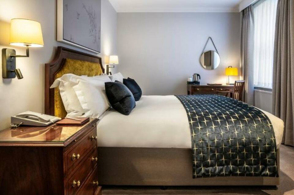 Sloane Place 5