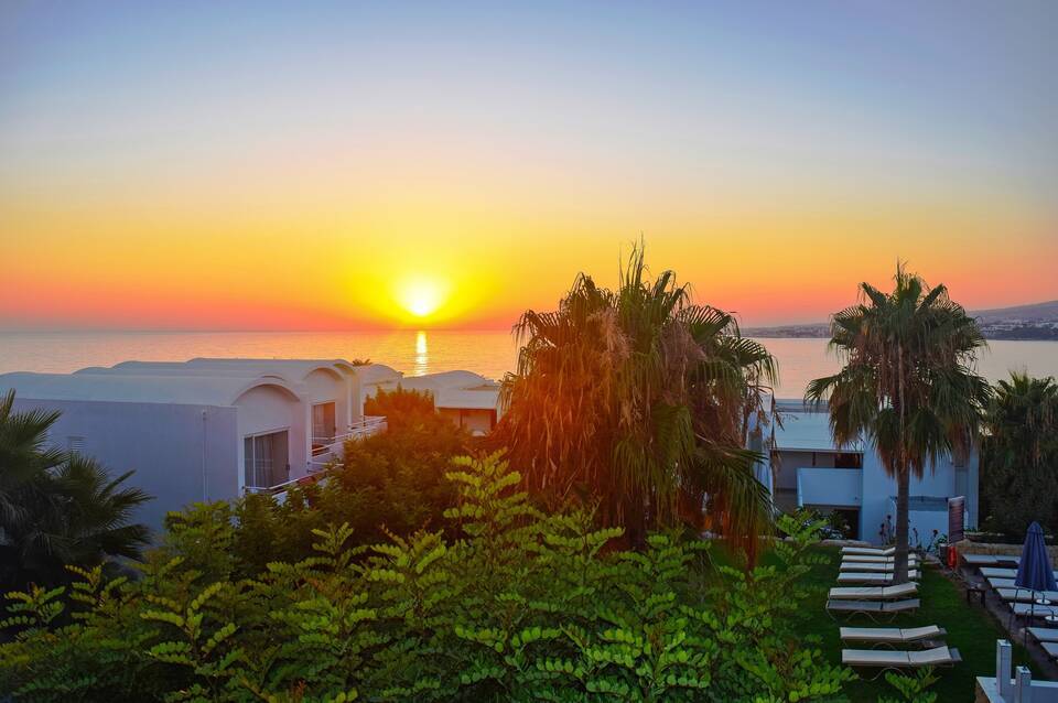 Theo Sunset Bay Hotel 4
