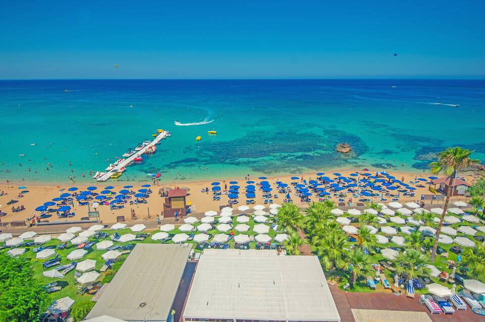 Silver Sands Beach Hotel 3