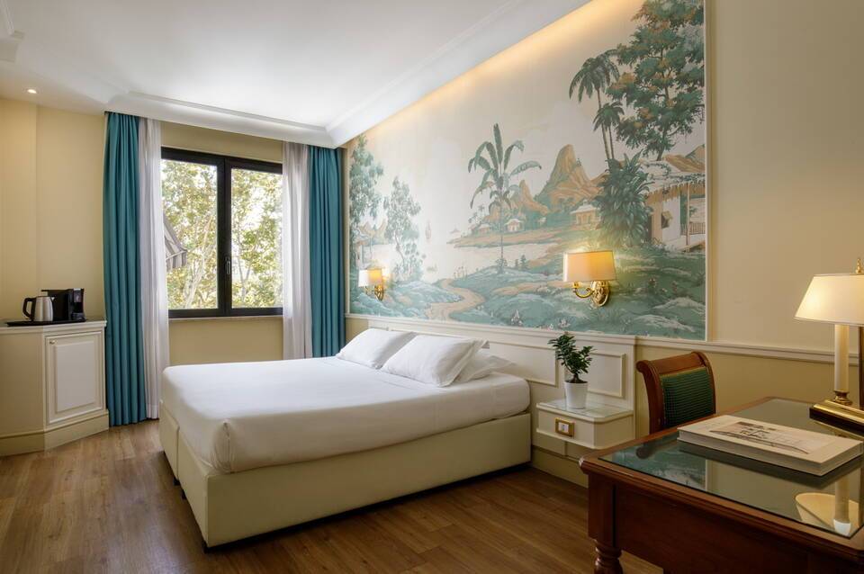 Donna Laura Palace 5