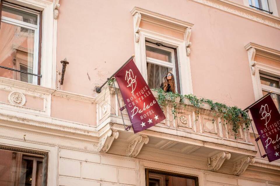 Boutique Centrale Palace Hotel 5