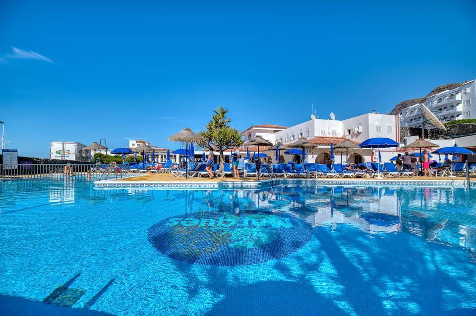 Ona El Marqués Resort 1