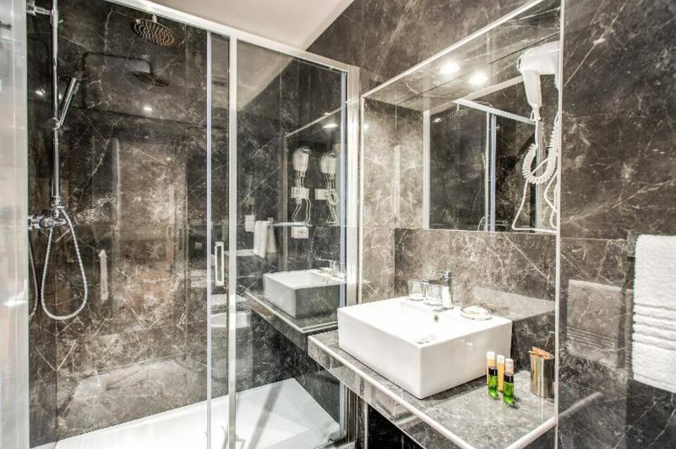 Hotel 55 Fiftyfive 4
