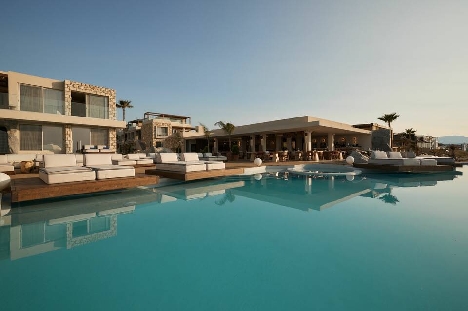 UZENIE All Suites Boutique Resort 3