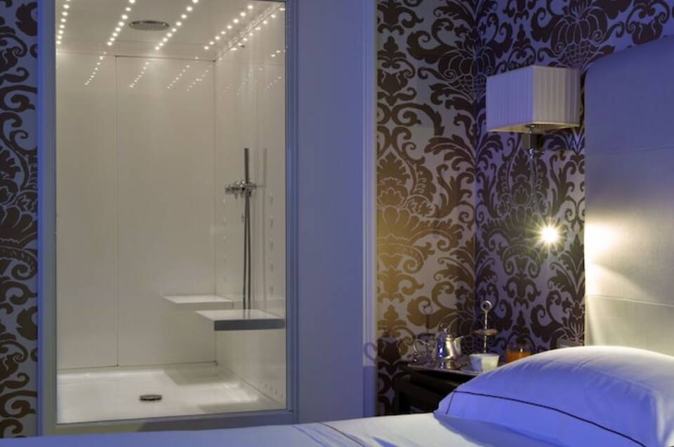The Ashbee Hotel 1