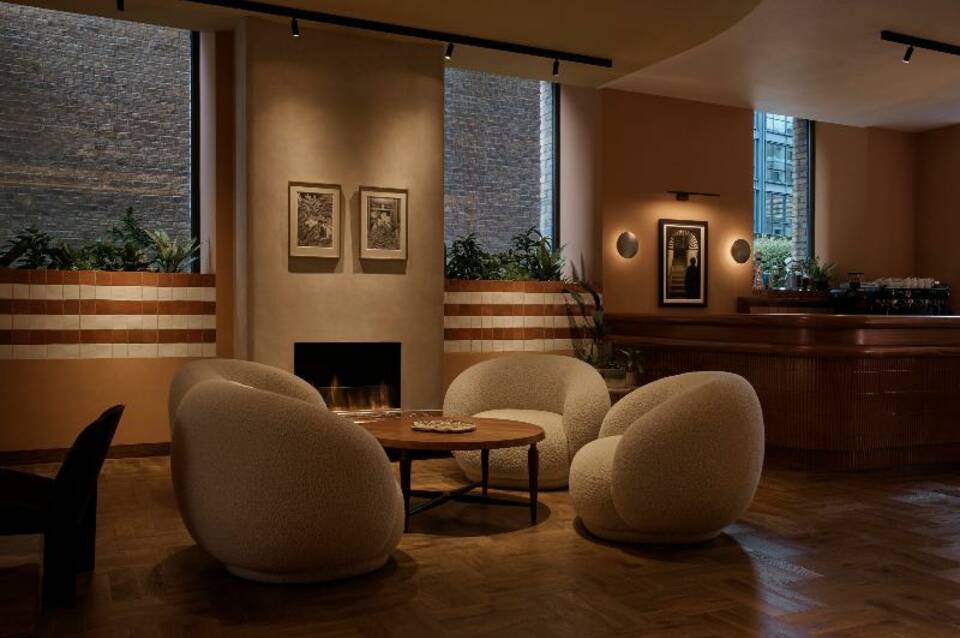 Sir Devonshire Square, part of Sircle Collection 3