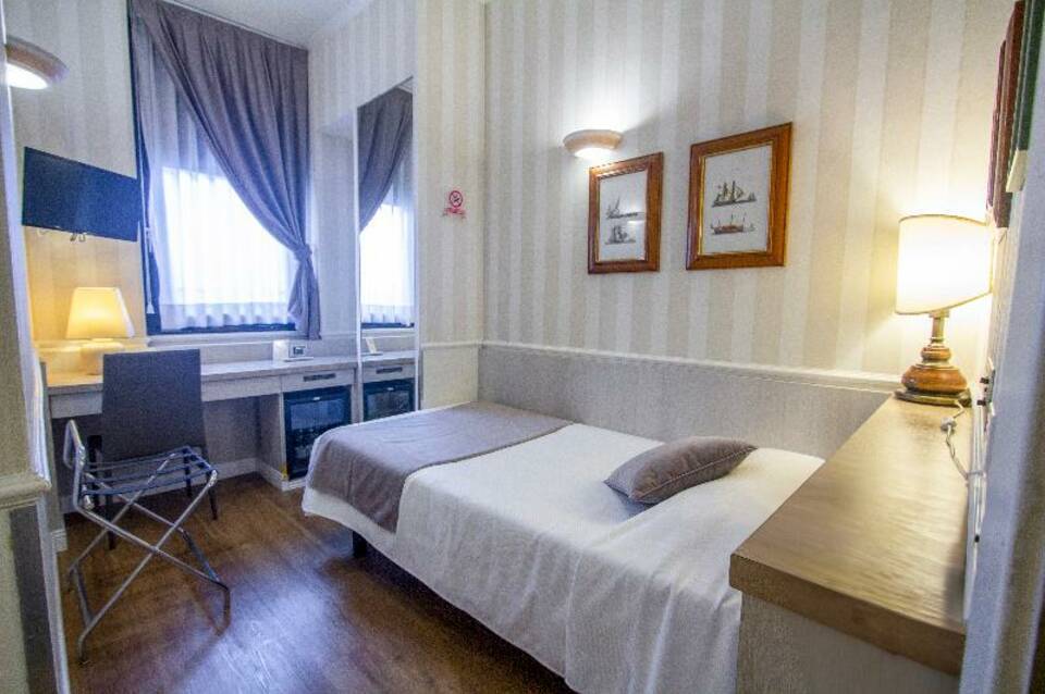 Hotel Flora 4
