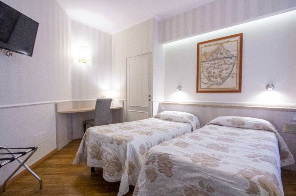 Hotel Flora 5