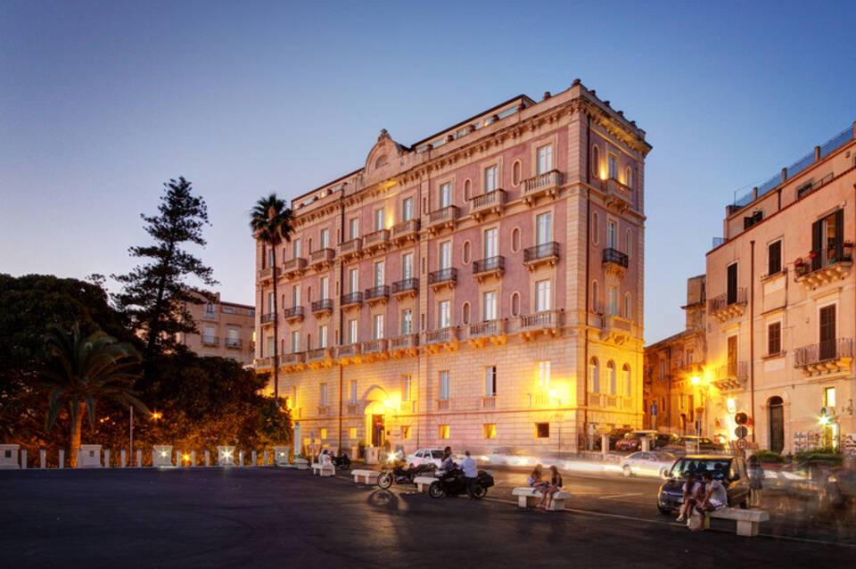 Grand Hotel Des Étrangers 1