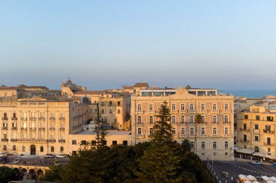 Grand Hotel Des Étrangers 3