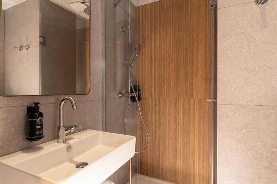 Hotel Le Cardinal 5