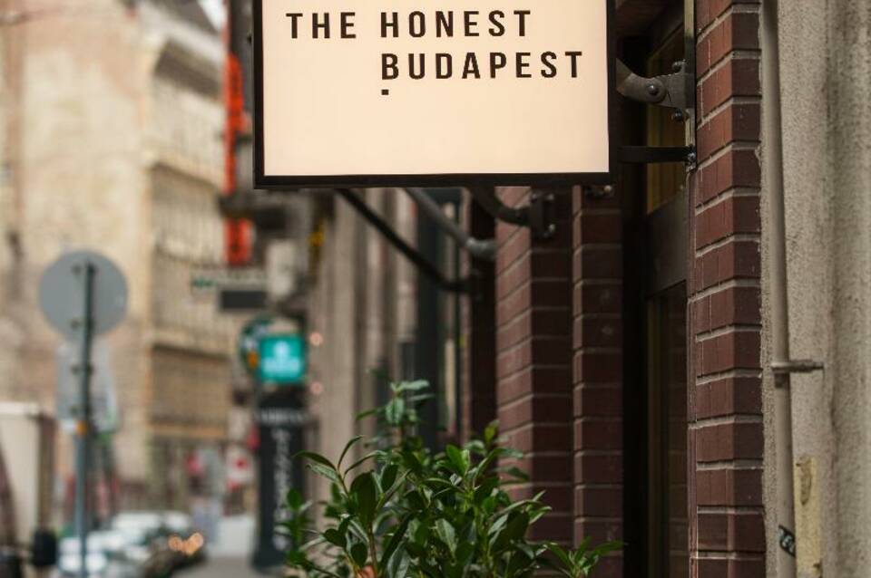 The Honest Budapest By Chic & Basic 4