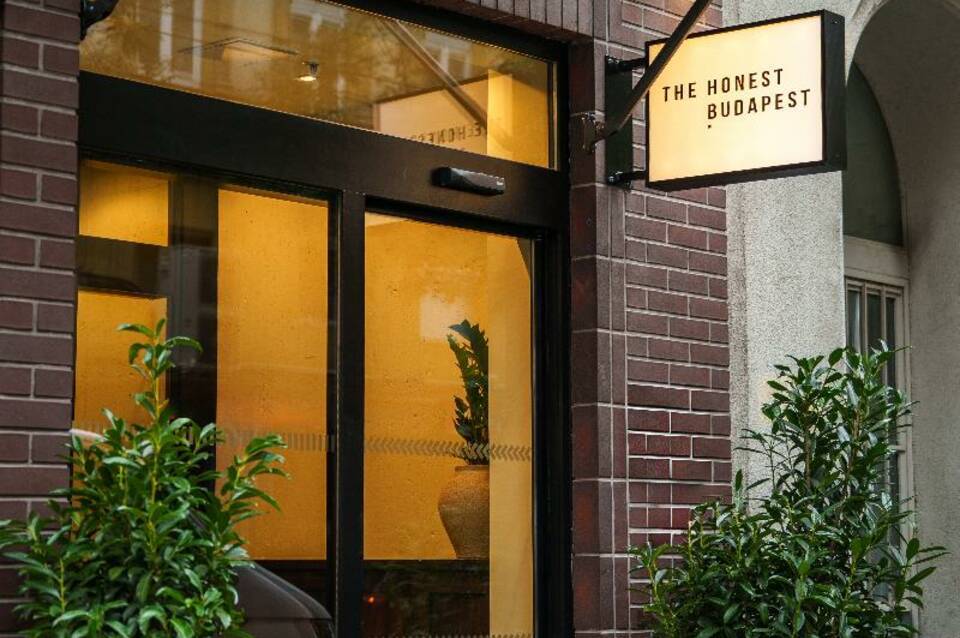 The Honest Budapest By Chic & Basic 5