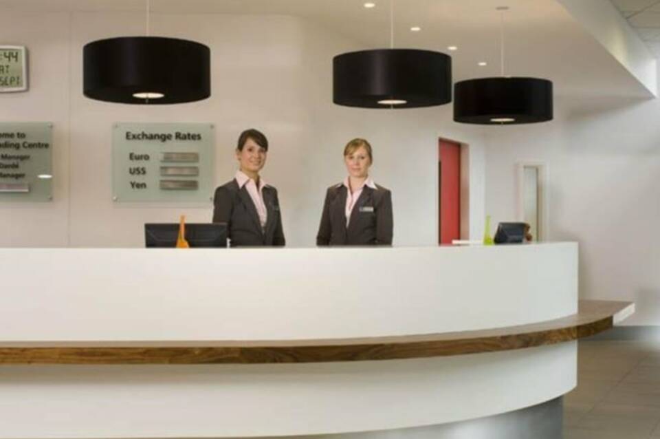 Novotel Reading Centre 5