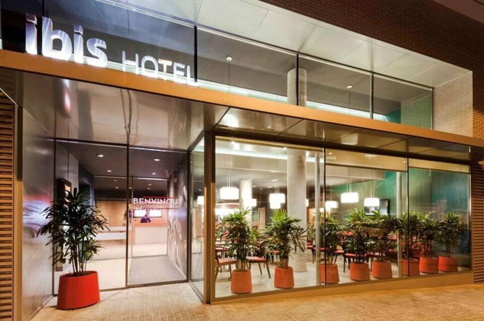ibis Barcelona Centro (Sagrada Familia) 4