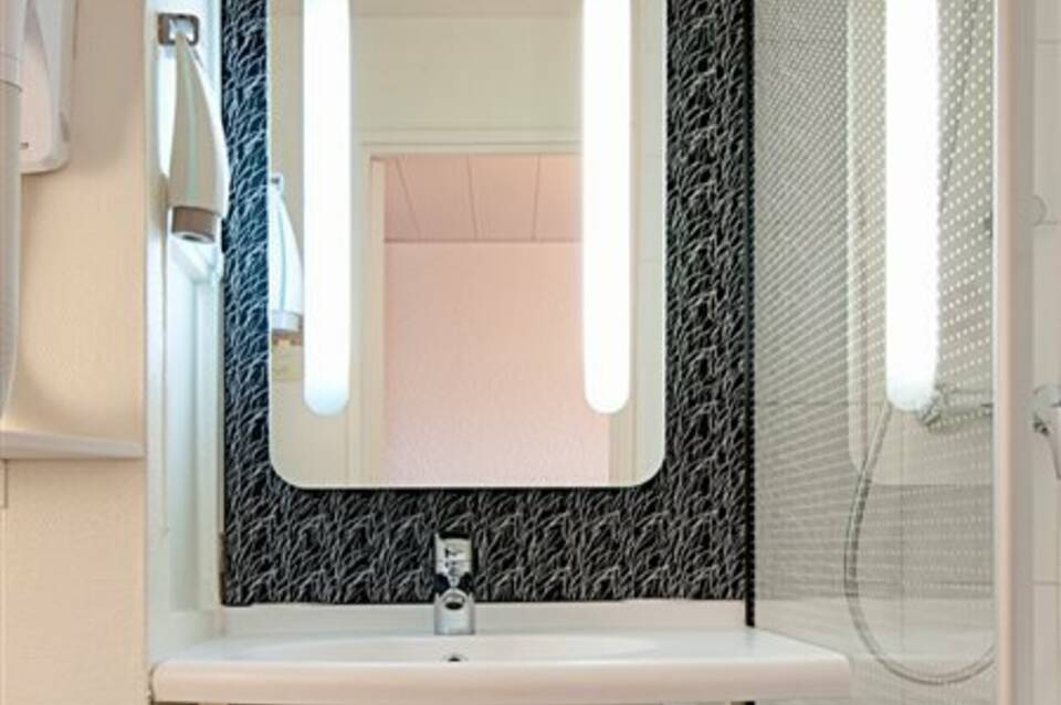 ibis Barcelona Cornella 1