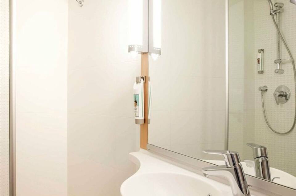 ibis Barcelona Cornella 3