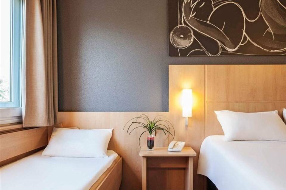 ibis Barcelona Cornella 5