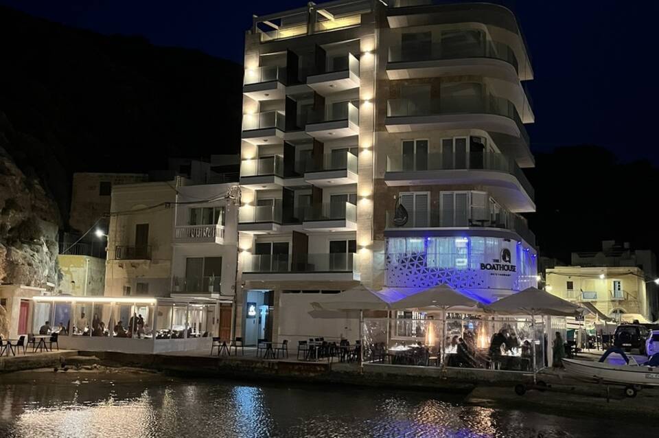 Blu Waters Boutique Hotel 4