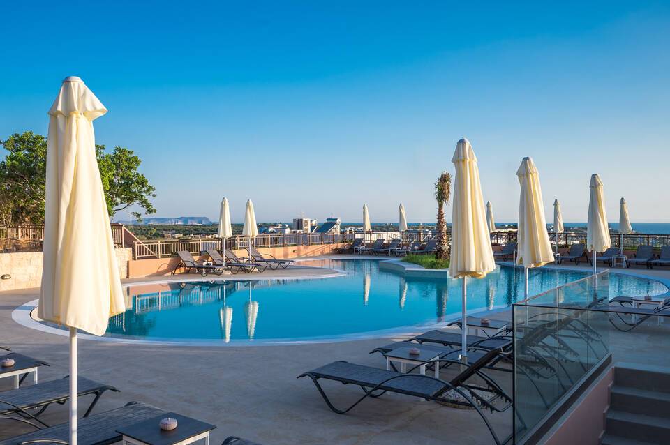 Hotel Pyriá 3