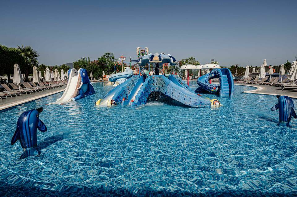 Caretta Beach Resort & WaterPark 2
