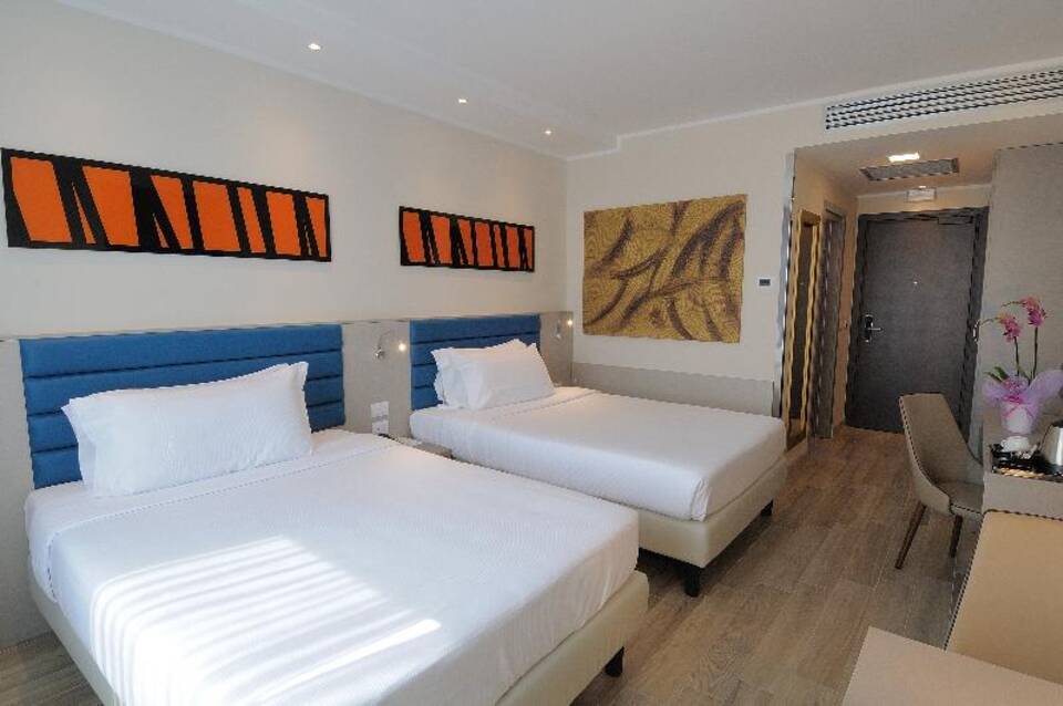 iH Hotels Milano Lorenteggio 1
