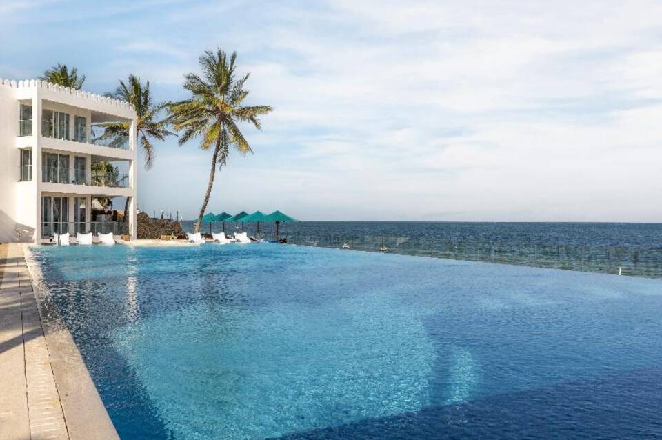 Bamburi Beach Hotel 1