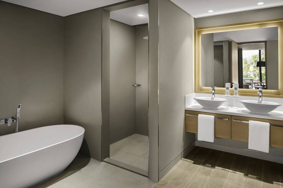 Mövenpick Resort Al Marjan Island 3