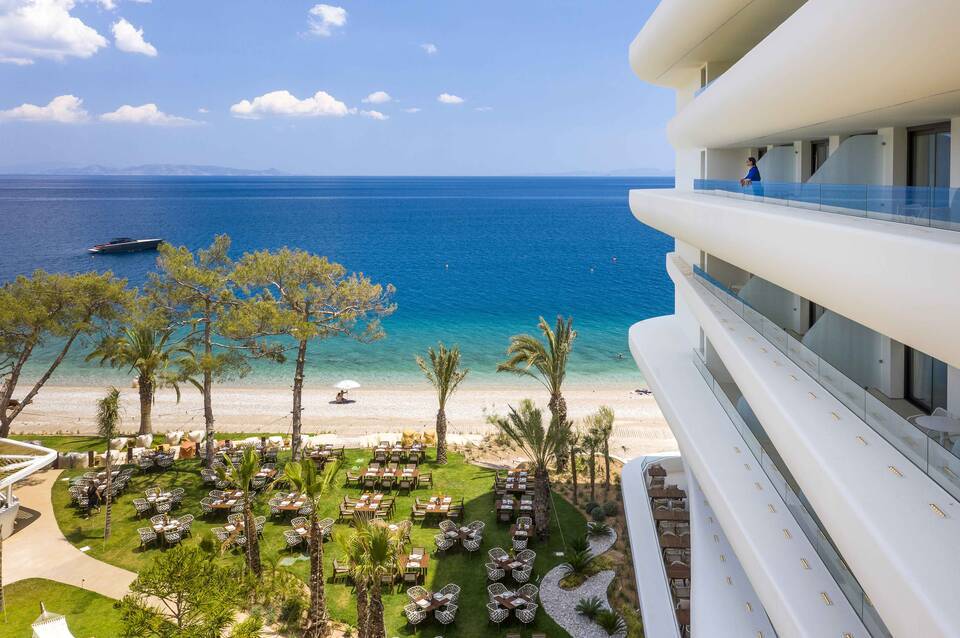 Isla Brown Corinthia Resort & Spa, Curio Collection by Hilton 2